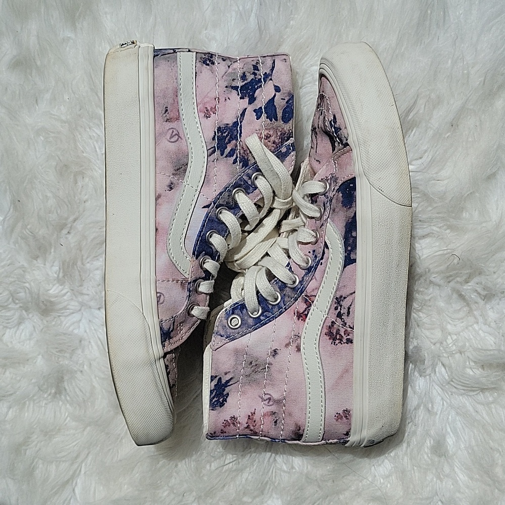 Vans - Picture 2 of 6